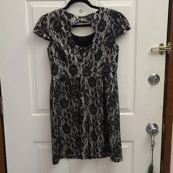 Sweet Storm Black and Beige Dress - Picture 5 of 9